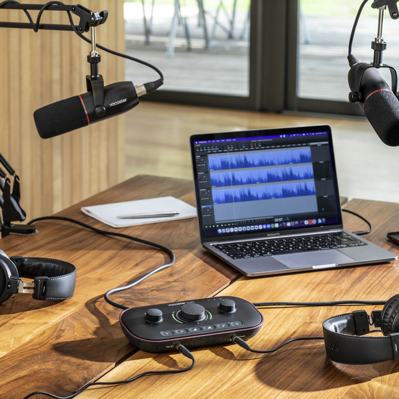 INTERFACE VOCASTER TWO STUDIO